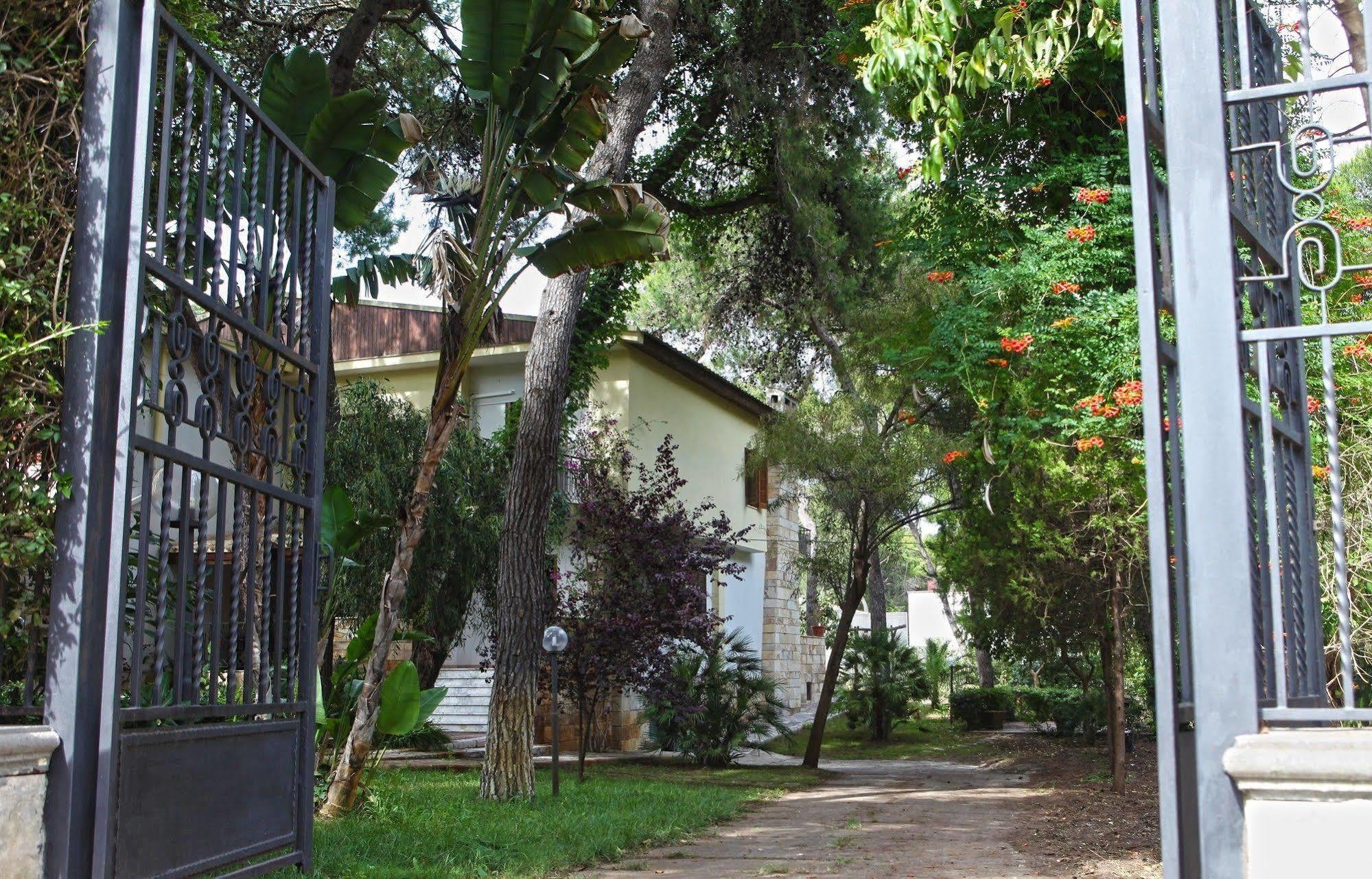 B&B Viale Dei Pini Castellaneta Marina Zewnętrze zdjęcie
